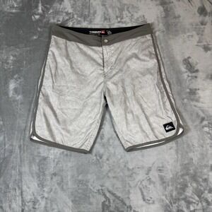 Quicksilver Amphibian Shorts Men's 34 Gray Board Shorts Pockets Beach